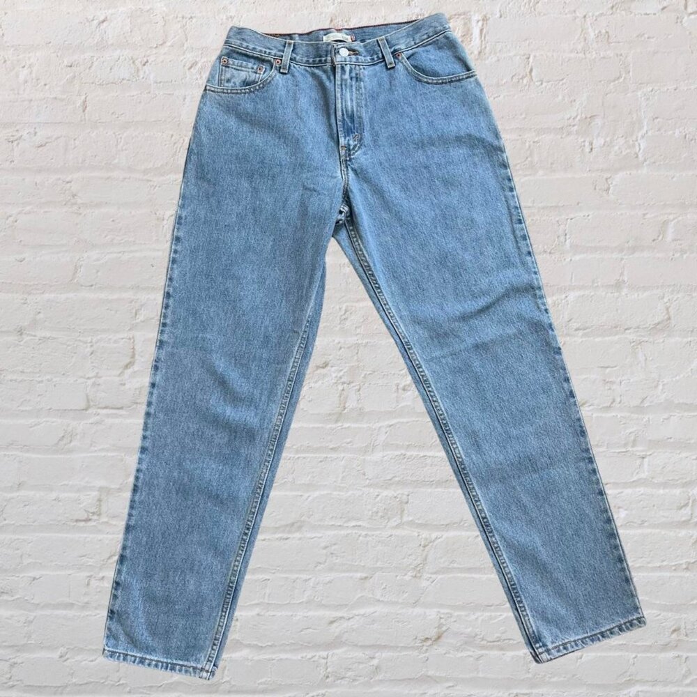 Levi's 550 Relaxed Tapered leg light wash women's jeans